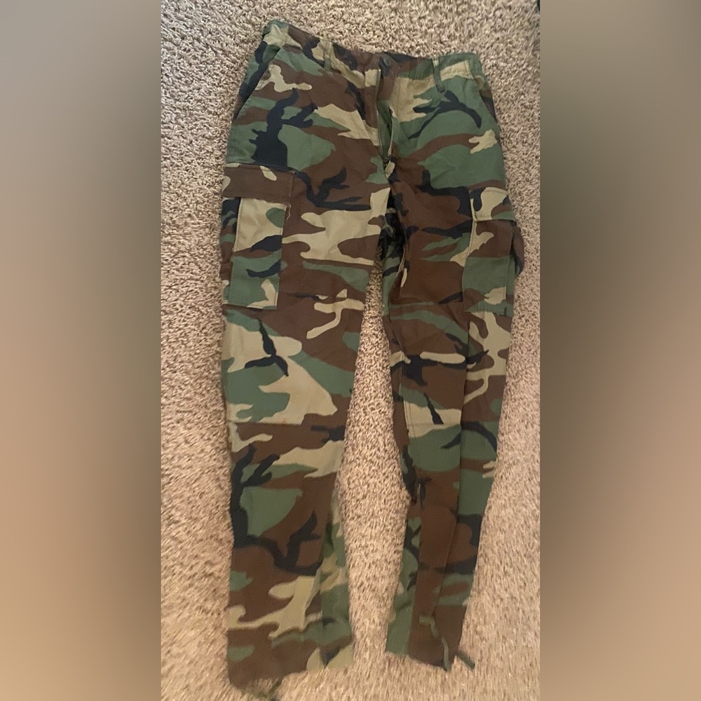 High waisted cargo Camo pants